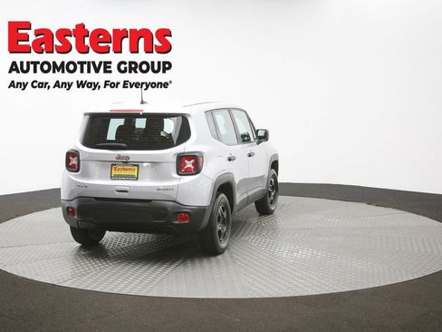 Used 2021 Jeep Renegade Sport image 40