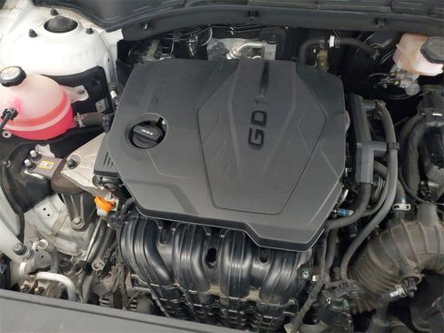 Used 2023 Kia Sorento S w/ Panoramic Sunroof Package image 11