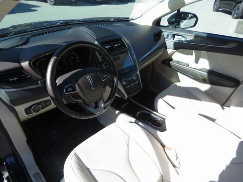 Used 2017 Lincoln MKC Reserve w/ Lincoln MKC Climate Package image 13
