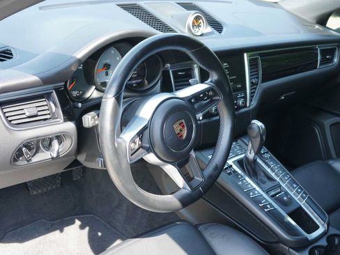 Used 2017 Porsche Macan S AWD/4WD image 8