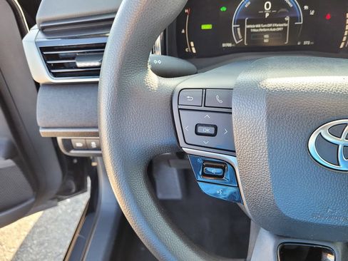 Used 2025 Toyota Camry LE FWD image 22