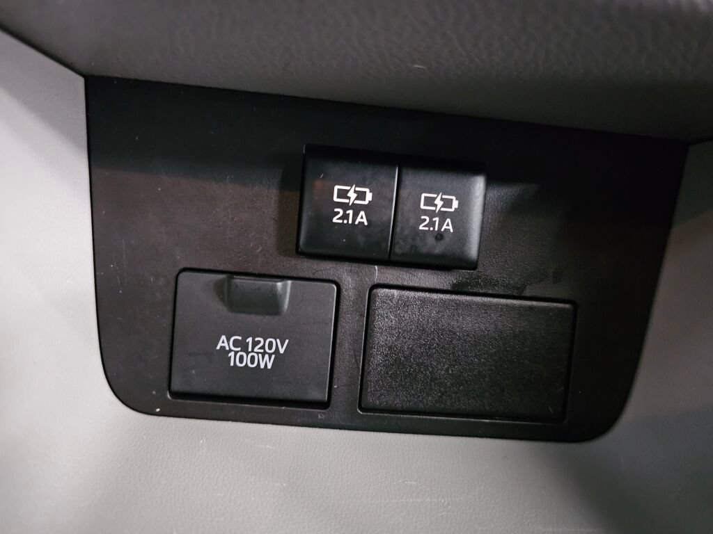 Used 2018 Toyota Highlander Limited AWD/4WD image 21