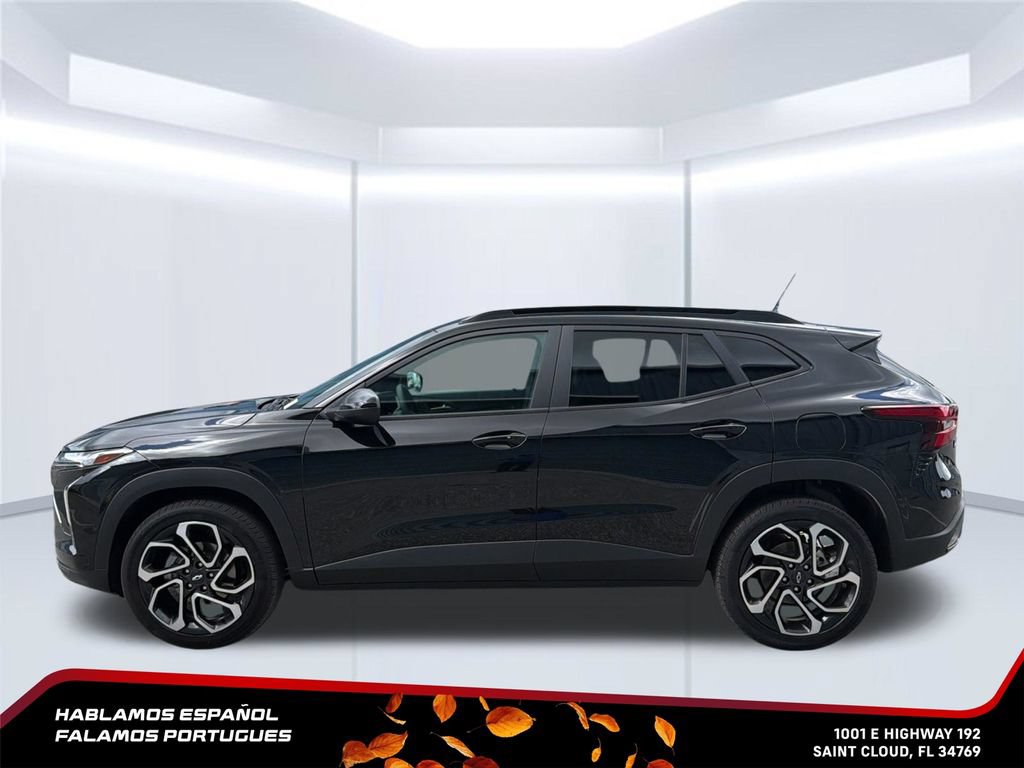 Certified 2025 Chevrolet Trax RS w/ Sunroof Package FWD image 3