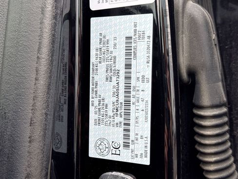 Certified 2025 Ford Escape Platinum image 35