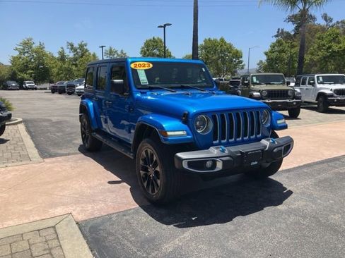 Used 2023 Jeep Wrangler Unlimited Sahara w/ Cold Weather Group AWD/4WD image 6