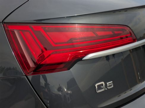 Used 2023 Audi Q5 2.0T Premium Plus w/ Premium Plus Package image 17