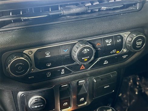 Used 2024 Jeep Wrangler Sport S image 25