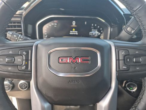 Used 2025 GMC Sierra 1500 SLT image 16