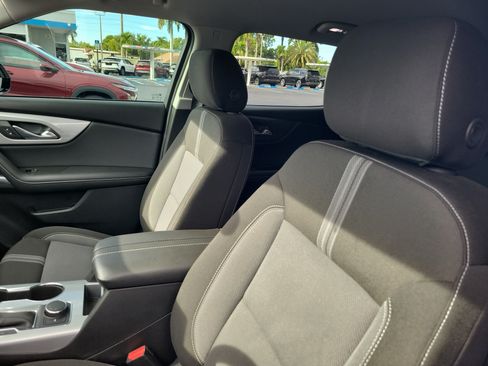 Used 2024 Chevrolet Blazer LT w/ Convenience Package FWD image 13