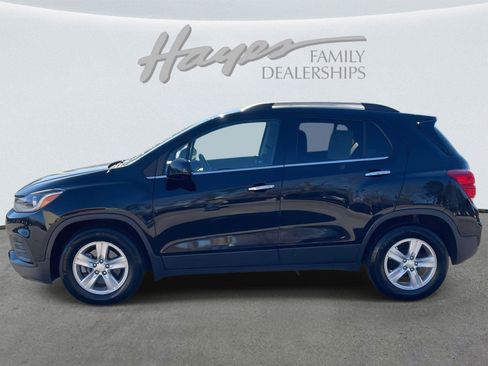Used 2018 Chevrolet Trax LT w/ LT Convenience Package image 6