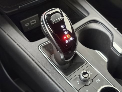 Certified 2025 Cadillac XT4 Premium Luxury image 25