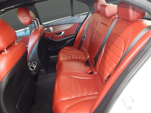 Used 2019 Mercedes-Benz C 300 4MATIC Sedan image 21
