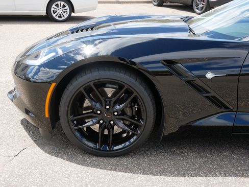 Used 2019 Chevrolet Corvette Stingray Coupe w/ Z51 1LT RWD image 15