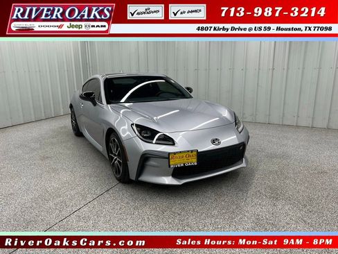 Used 2023 Toyota GR86 RWD image 1