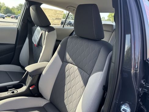 New 2025 Toyota Corolla LE image 14