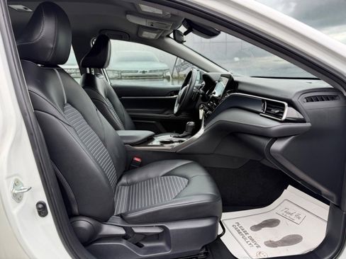 Used 2024 Toyota Camry SE image 24