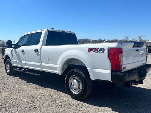 Used 2022 Ford F250 XL w/ Power Equipment Group image 5