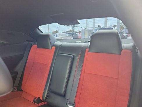 Used 2016 Dodge Challenger R/T Scat Pack w/ Leather Interior Group RWD image 17
