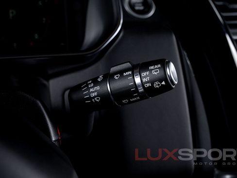 Used 2019 Land Rover Range Rover HSE image 32