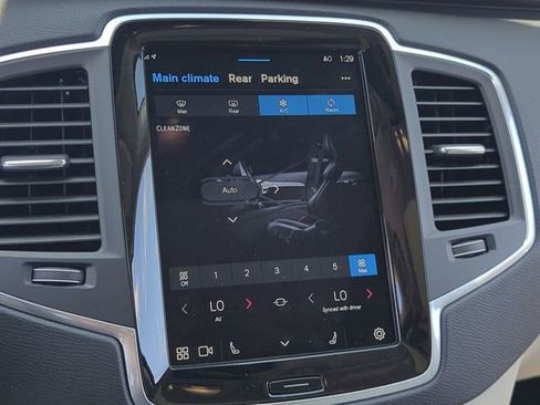 Certified 2025 Volvo XC90 B6 Core image 30