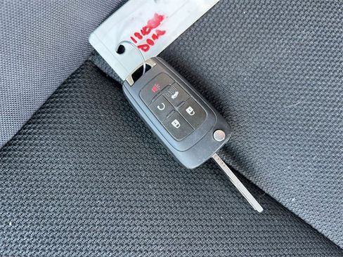 Used 2014 Chevrolet Cruze LT image 25