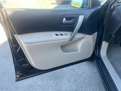 Used 2015 Nissan Rogue S w/ Convenience Package FWD image 5