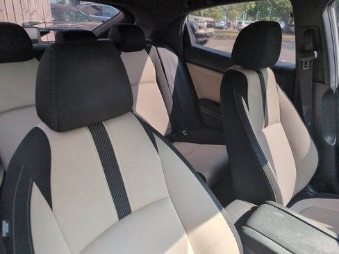 Used 2017 Honda Civic Sport image 24