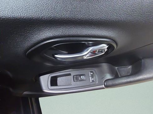 Used 2020 Jeep Cherokee Limited image 30