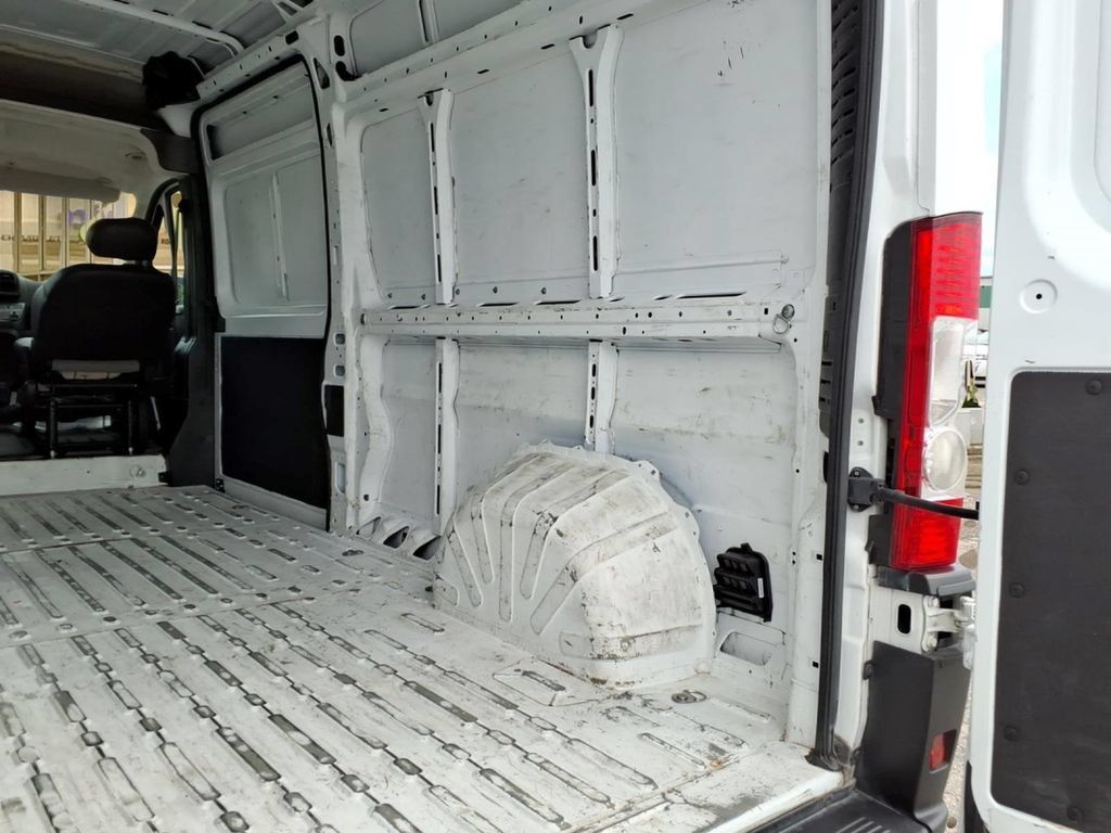 Used 2023 RAM ProMaster 2500 FWD image 26