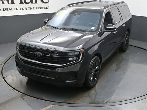 Used 2025 Ford Expedition Max Platinum w/ Stealth Appearance Package AWD/4WD image 49