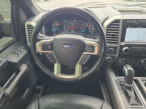 Used 2019 Ford F150 Platinum w/ Equipment Group 701A Luxury image 10