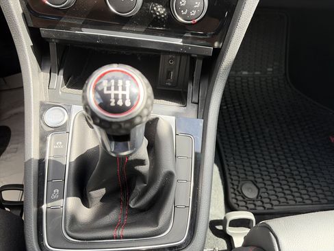 Used 2018 Volkswagen GTI SE w/ SE Leather Package FWD image 2