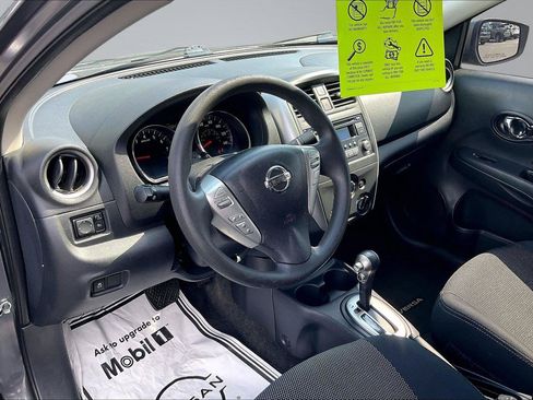 Used 2016 Nissan Versa SV w/ Fog Lights Package FWD image 15