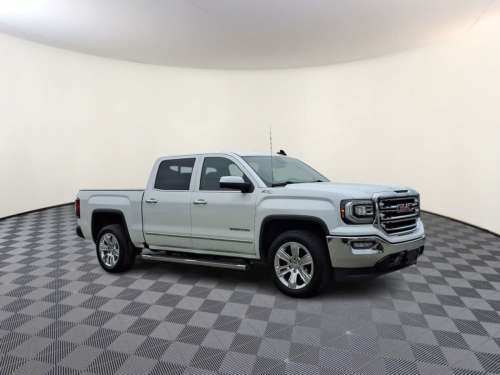Used 2018 GMC Sierra 1500 SLT AWD/4WD image 4