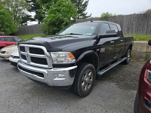 Used 2017 RAM 2500 SLT w/ Luxury Group AWD/4WD image 4