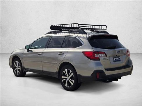 Used 2018 Subaru Outback 2.5i Limited AWD/4WD image 7