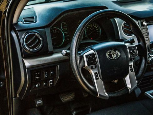 Used 2018 Toyota Tundra SR5 AWD/4WD image 26