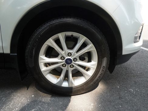 Used 2018 Ford Escape SE FWD image 35