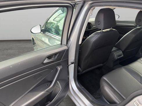 Used 2019 Volkswagen Jetta SE FWD image 14