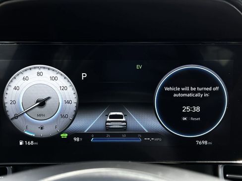 Used 2023 Hyundai Elantra Limited FWD image 17