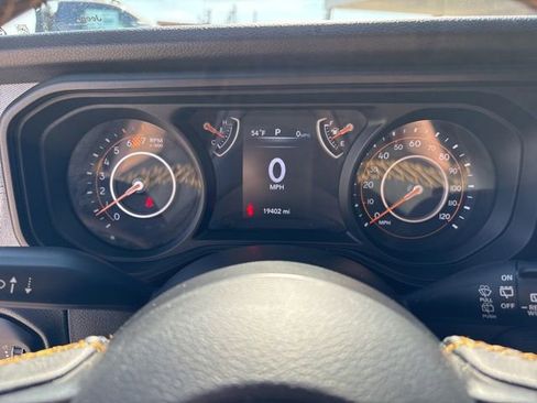 Used 2024 Jeep Wrangler Willys image 29