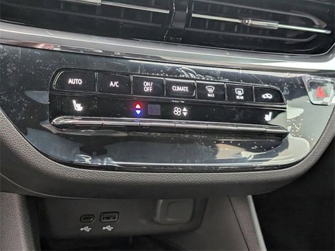 New 2026 Buick Envista Avenir image 13