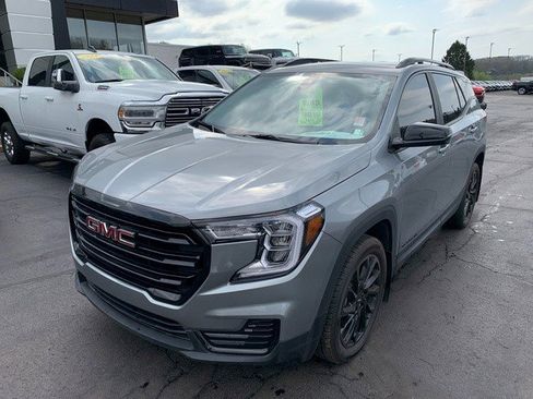 Certified 2023 GMC Terrain SLE w/ Driver Convenience Package AWD/4WD image 12