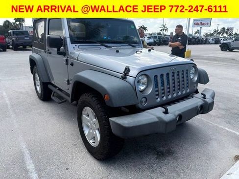 Used 2018 Jeep Wrangler Sport AWD/4WD image 3