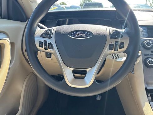 Used 2018 Ford Taurus SE FWD image 30