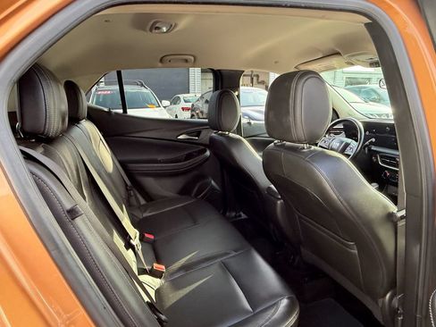 Used 2024 Buick Encore GX Sport Touring w/ Advanced Technology Package FWD image 17