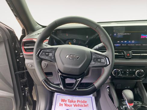 New 2025 Chevrolet TrailBlazer RS w/ Convenience Package image 12