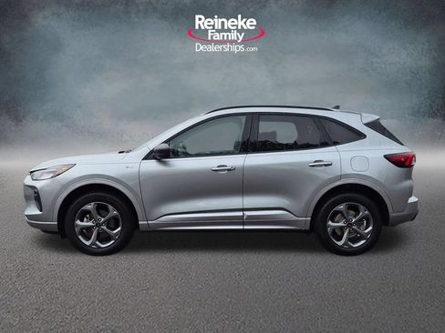 Used 2024 Ford Escape ST-Line w/ Tech Pack #1 AWD/4WD image 9