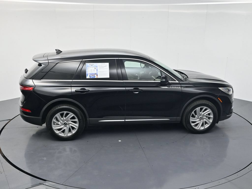 Used 2025 Lincoln Corsair AWD image 39