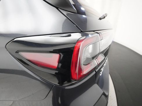 Used 2024 Subaru Outback Premium image 32